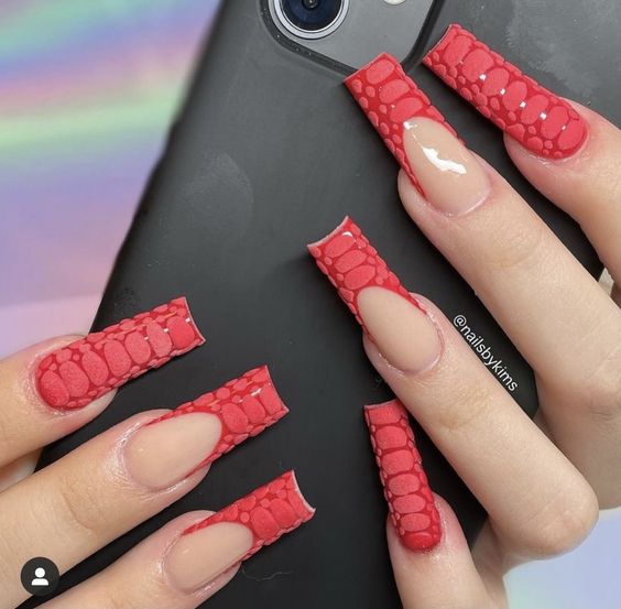 The best crocodile nails