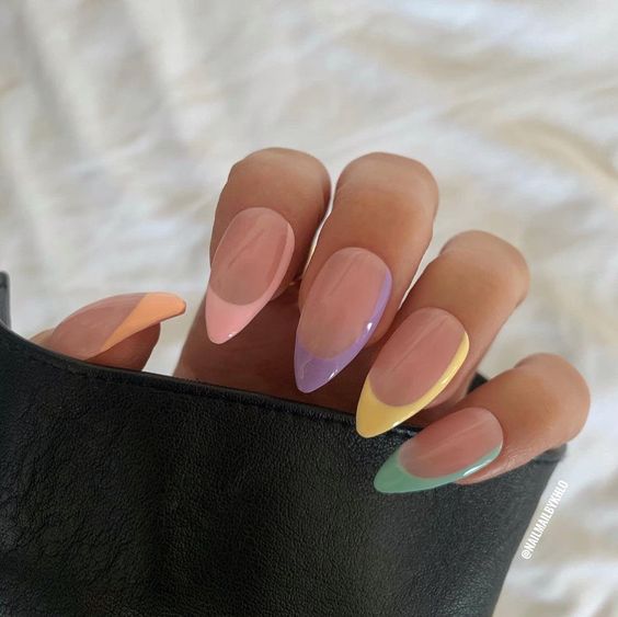 The prettiest pastel nails and pastel nail designs to try