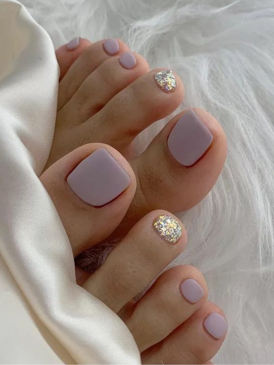 Top pedicure ideas for spring, summer, fall, and winter to try out. Browse these pedicure ideas and pedicure colors now!