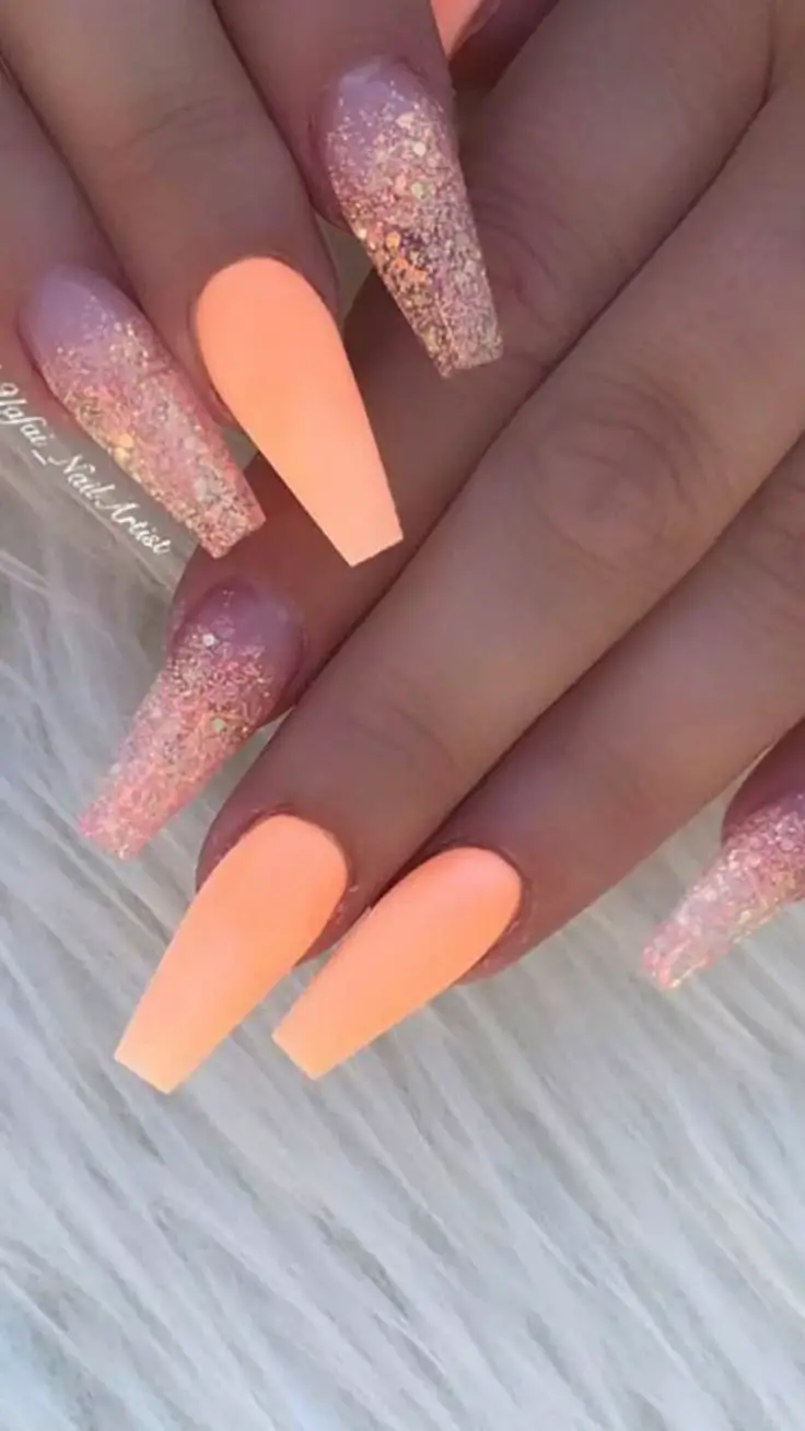 peach nails