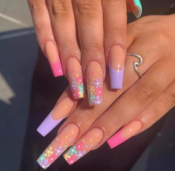 The prettiest pastel nails and pastel nail designs to try