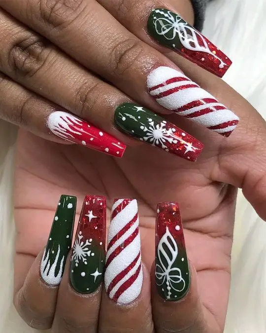 The best red and green nails and red and green nail designs for Christmas to copy