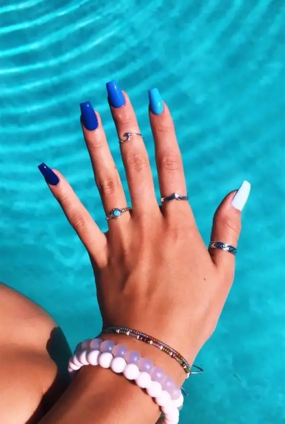 The best bright nails, bright nail ideas, bright nail colors, and bright nail designs for neon nails