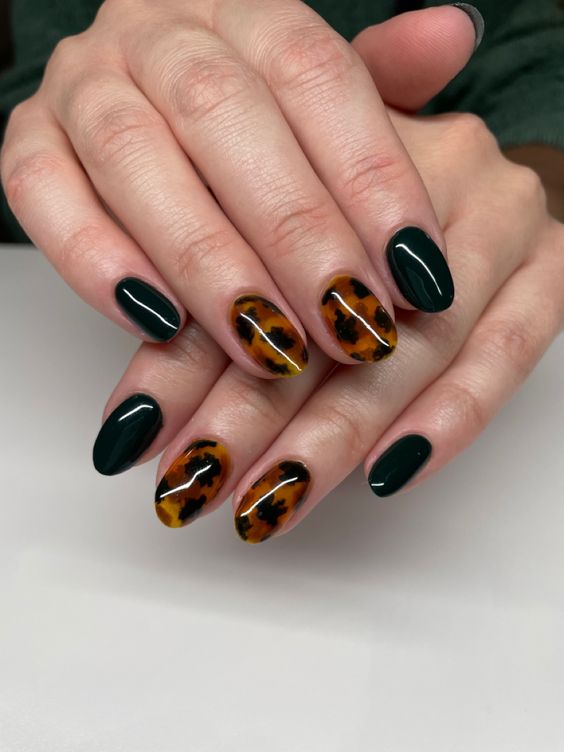 The best September nails and September nail designs for this fall