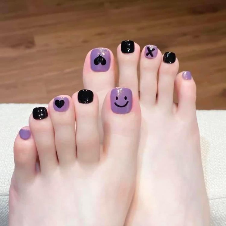 The cutest toe nail designs of the year