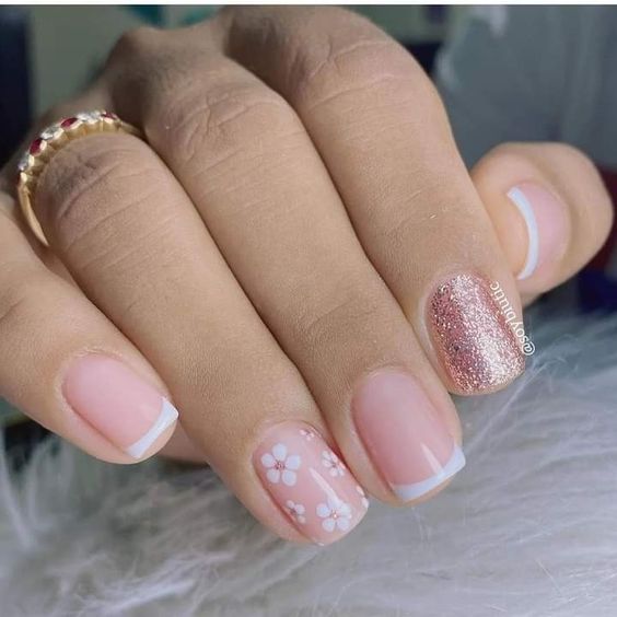 Browse these march nails and april nails to get the perfect spring nails this year!