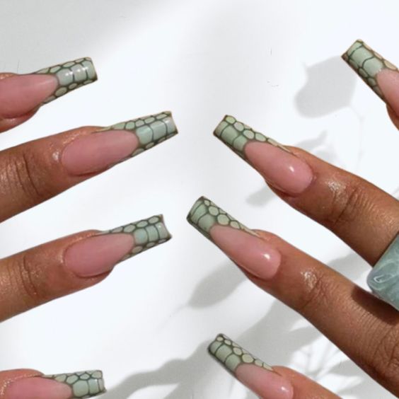 The best crocodile nails