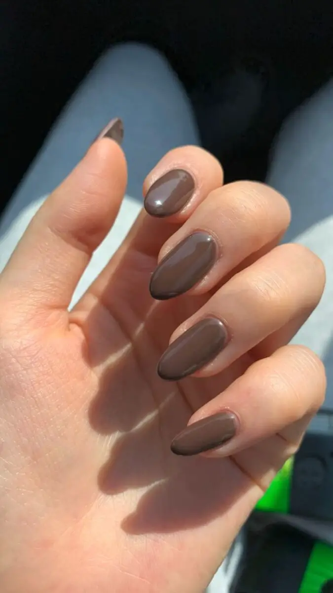 brown nails