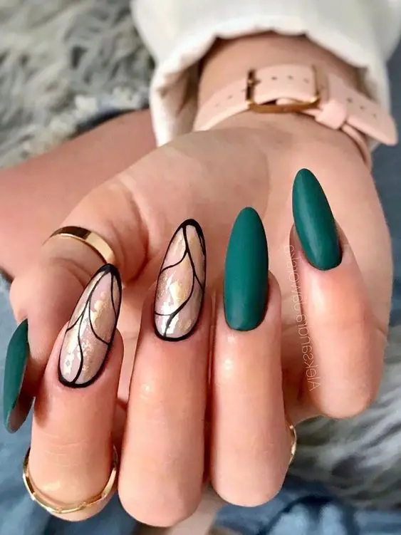 Emerald green nails and emerald green nail designs to try