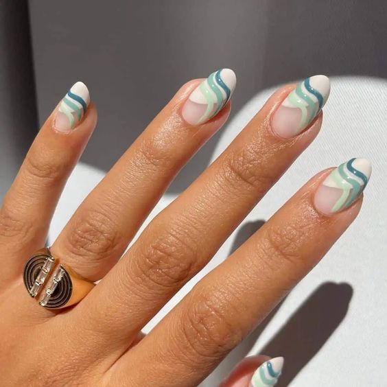 The top turquoise nails and teal nails right now