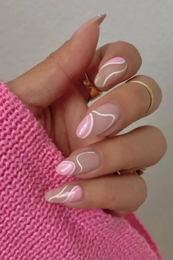 The prettiest pastel nails and pastel nail designs to try