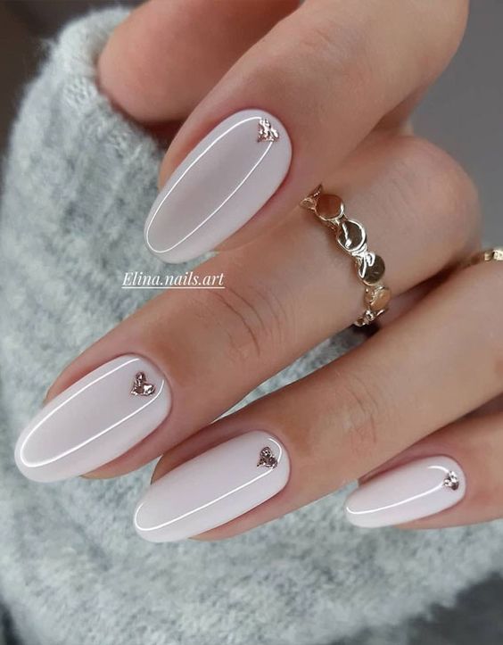 White valentine's nails