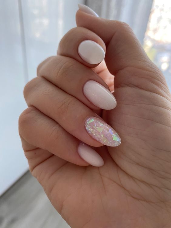 The best January nails, January nail designs, January nail ideas, and winter nails to do right now