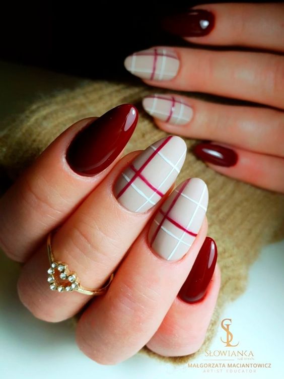 The best Christmas nails, Christmas nail designs, and Christmas nail ideas to try this year