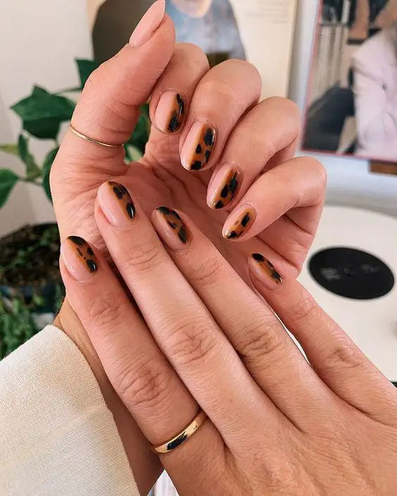 The best October nails and October nail designs this year