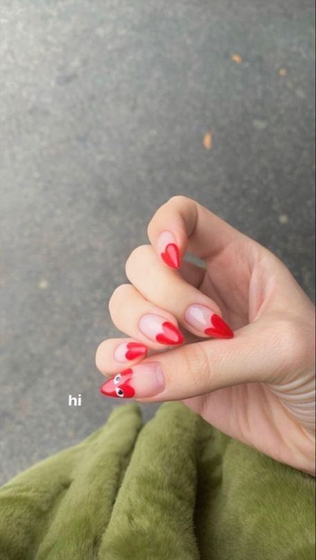 The best Valentine's Day nails designs to try this year