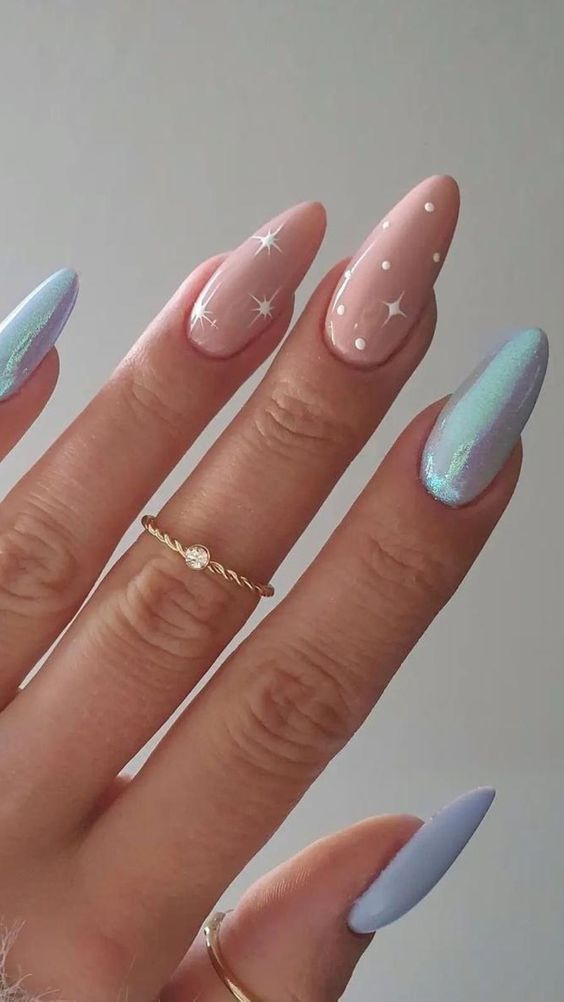 The best January nails, January nail designs, January nail ideas, and winter nails to do right now