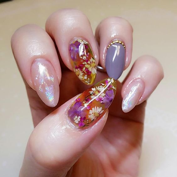 The best March nails, March nail ideas, March nail designs, and spring nails to do this year