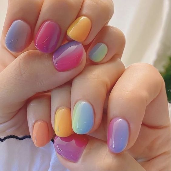 The best March nails, March nail ideas, March nail designs, and spring nails to do this year