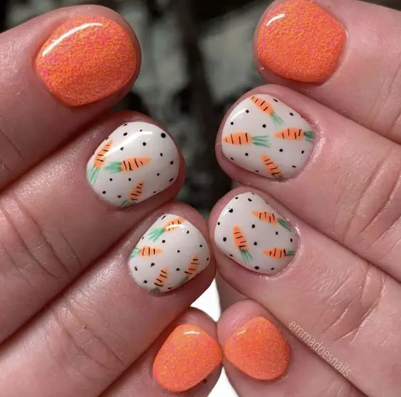 peach nails