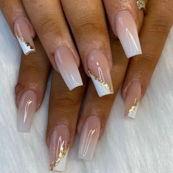 White and gold nails | White and gold nail designs | white and gold nail ideas