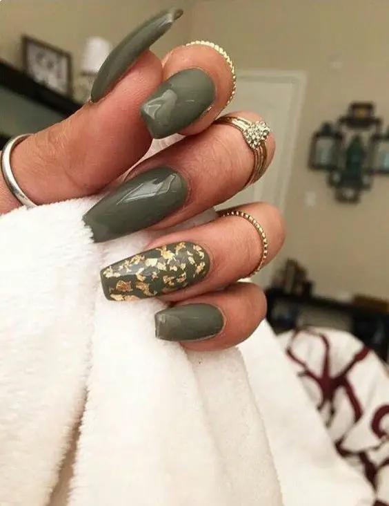 The best olive green nails