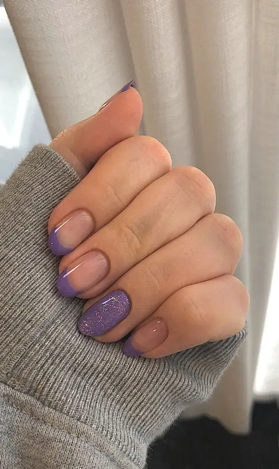 Light purple nails