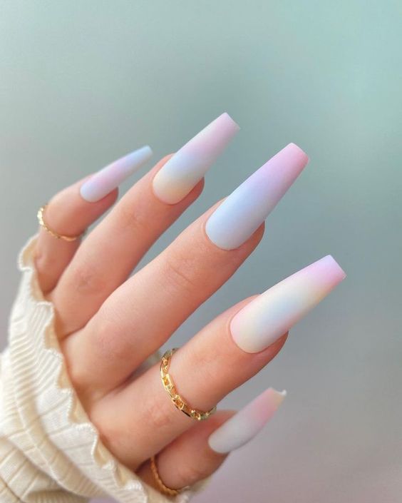 The best April nails and April nail designs for your spring nails