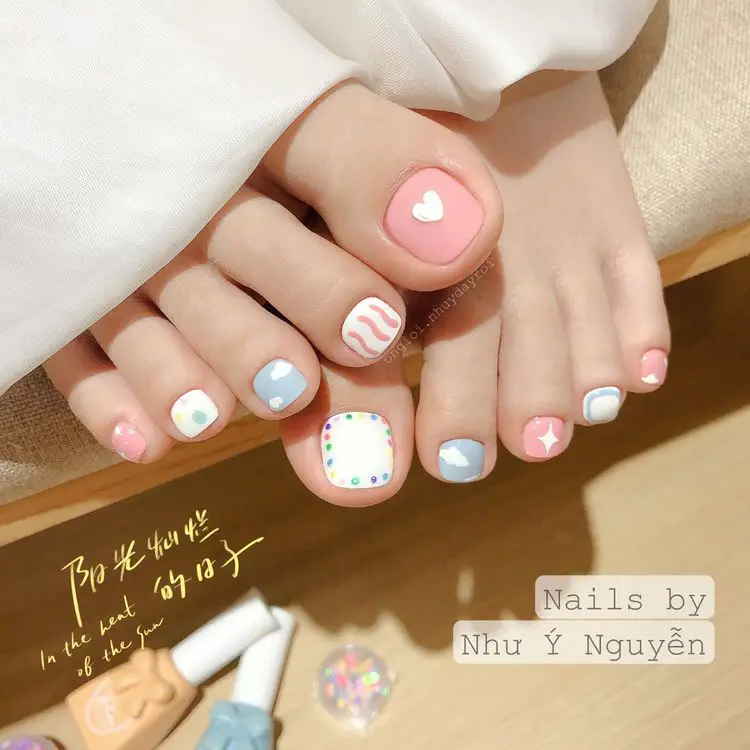 The cutest toe nail designs of the year