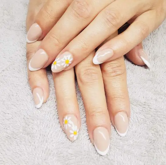 The best daisy nails and daisy nail designs for a delicate manicure