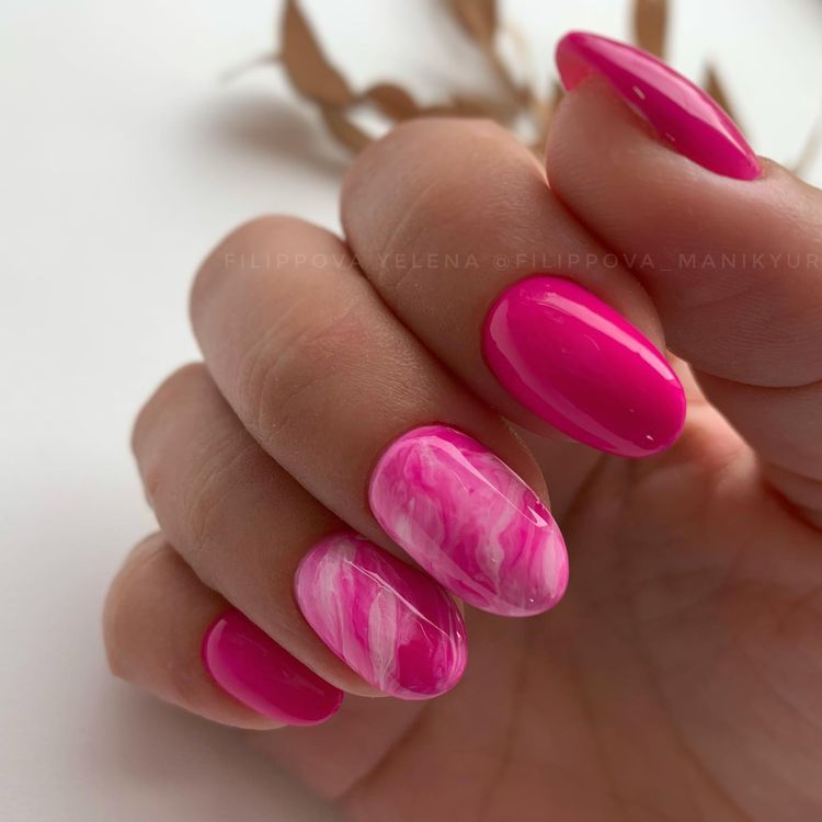 The best barbie nails for the barbiecore aesthetic