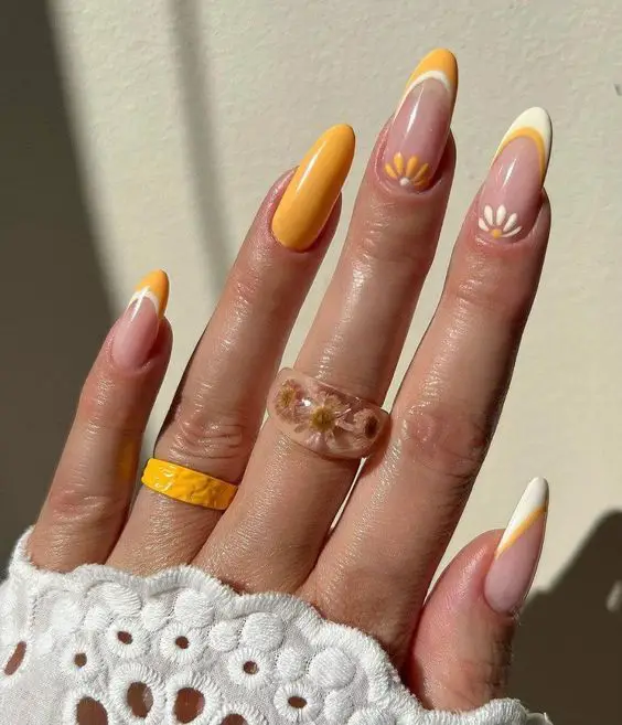 The best daisy nails and daisy nail designs for a delicate manicure