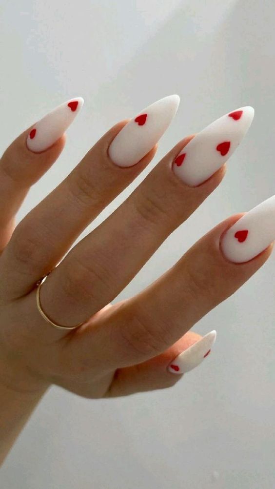 The best Valentine's Day nails designs to try this year