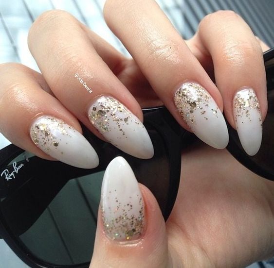 White and gold nails | White and gold nail designs | white and gold nail ideas