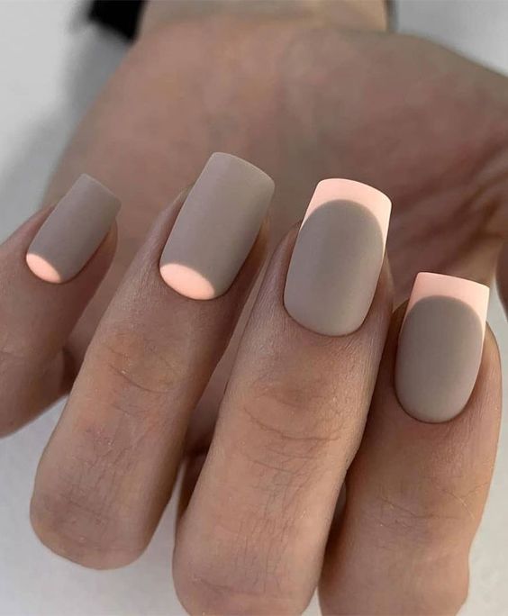 peach nails