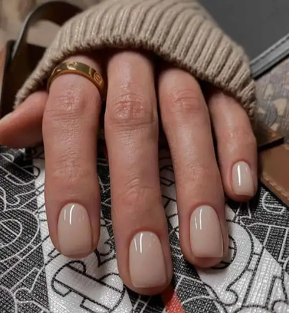 The best fall nails, fall nail designs, and fall nail colors this year