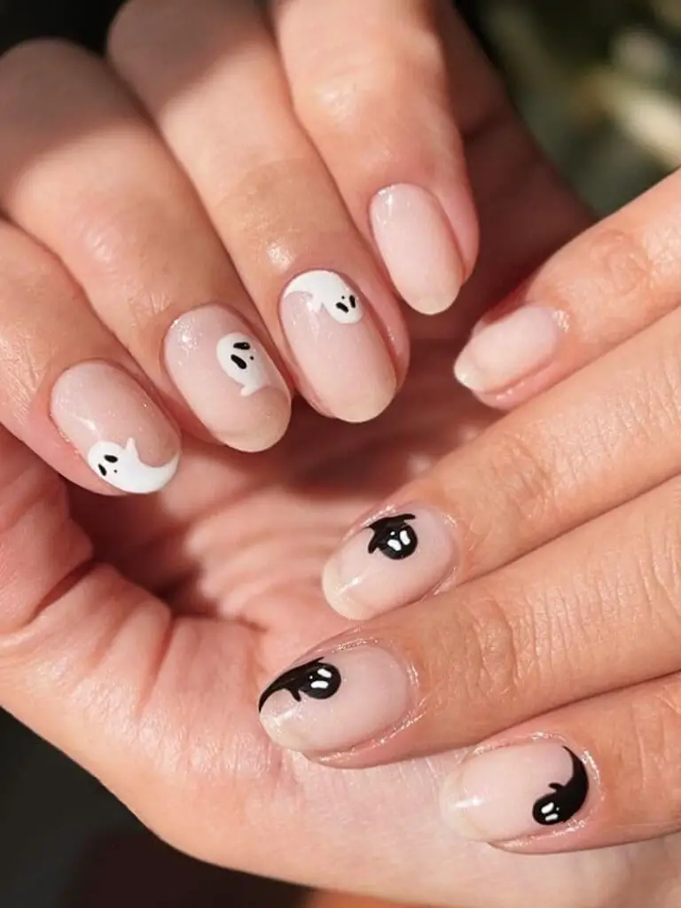 The best Halloween ghost nails designs to do