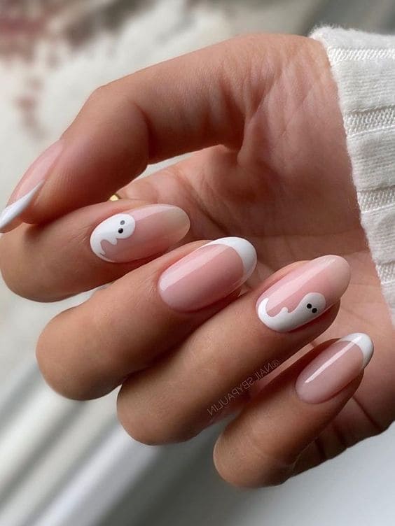 The best Halloween ghost nails designs to do