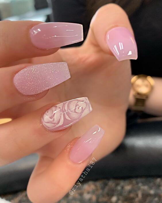 Gorgeous May nails for a spring manicure