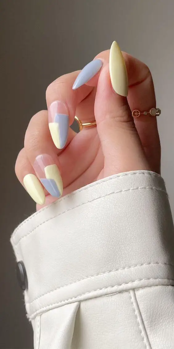 Gorgeous May nails for a spring manicure