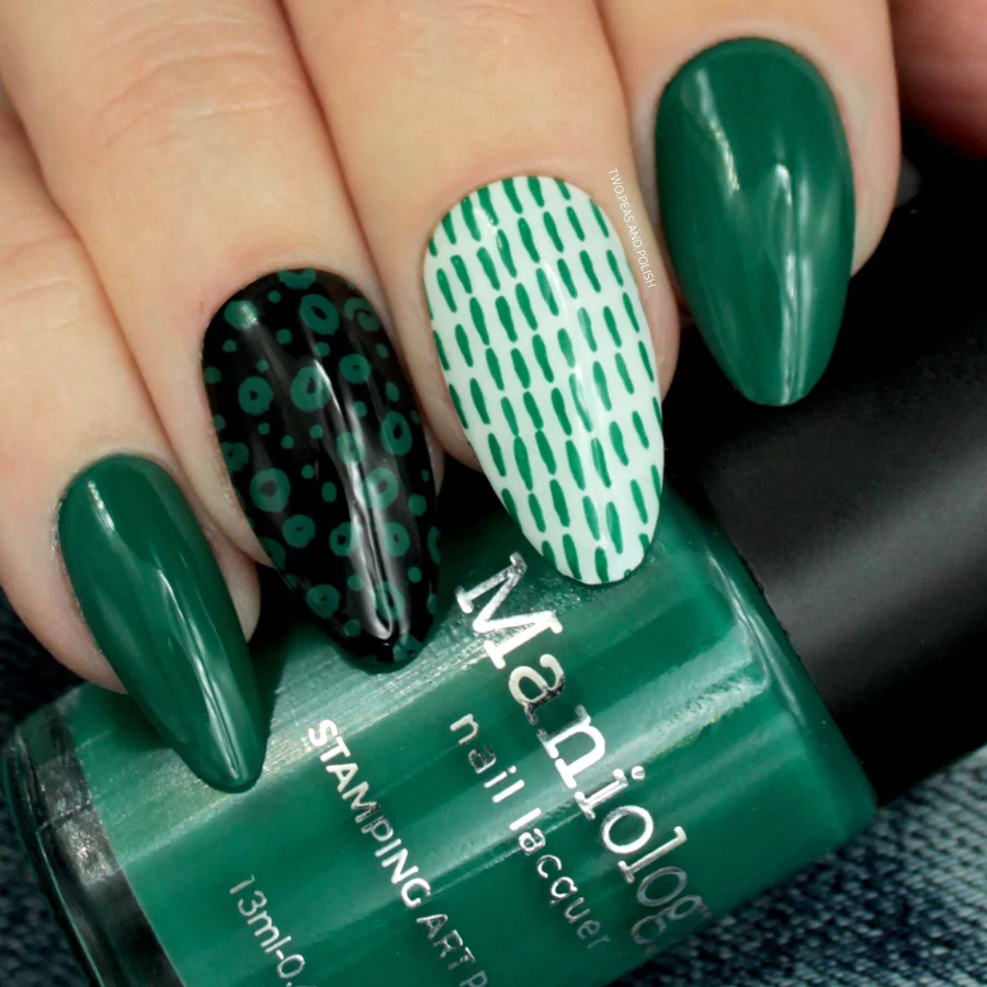 Emerald green nails and emerald green nail designs to try