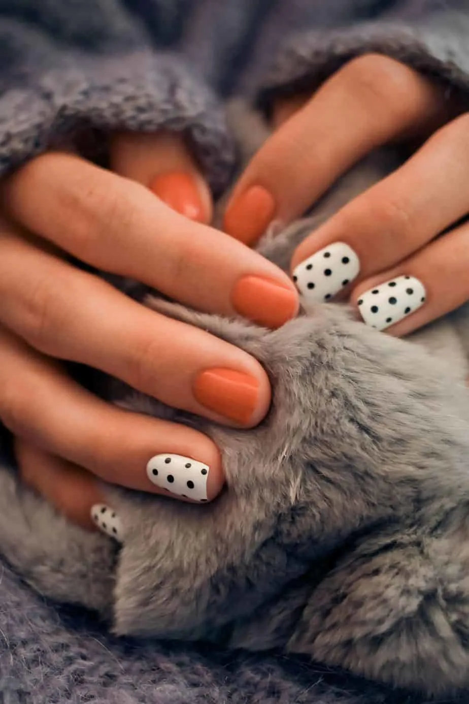 Pumpkin Spice Latte Nail Design for Fall