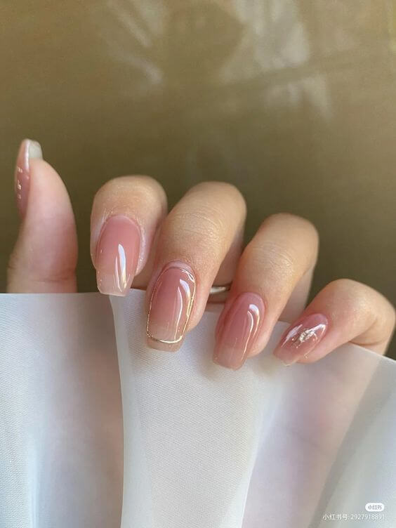 Old money nails to copy