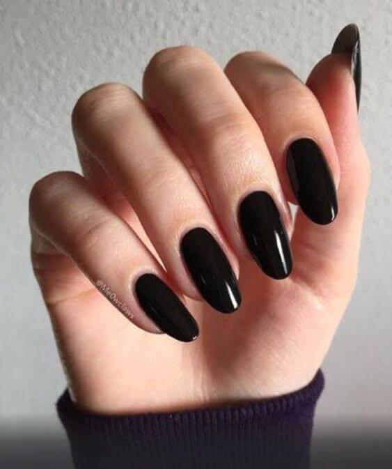 Old money nails to copy