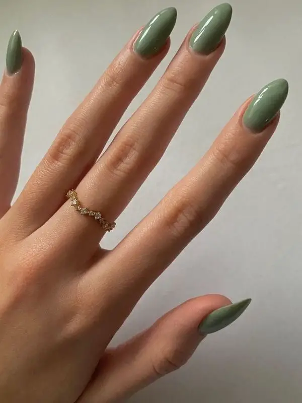 The top sage green nails and sage green nail designs to check out