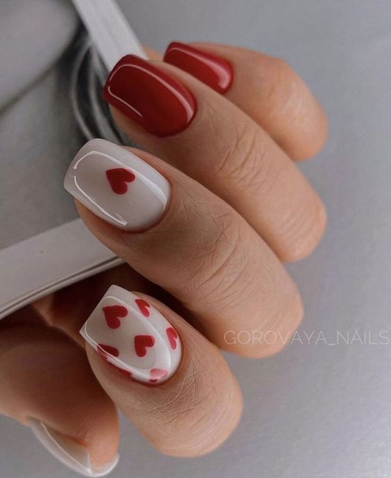 Super easy valentine's nails to DIY at home