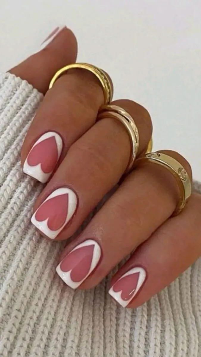 Super easy valentine's nails to DIY at home