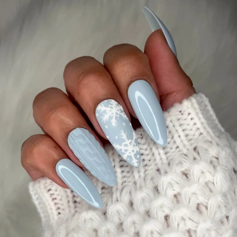 The prettiest winter nails, winter nail ideas, and winter nail designs