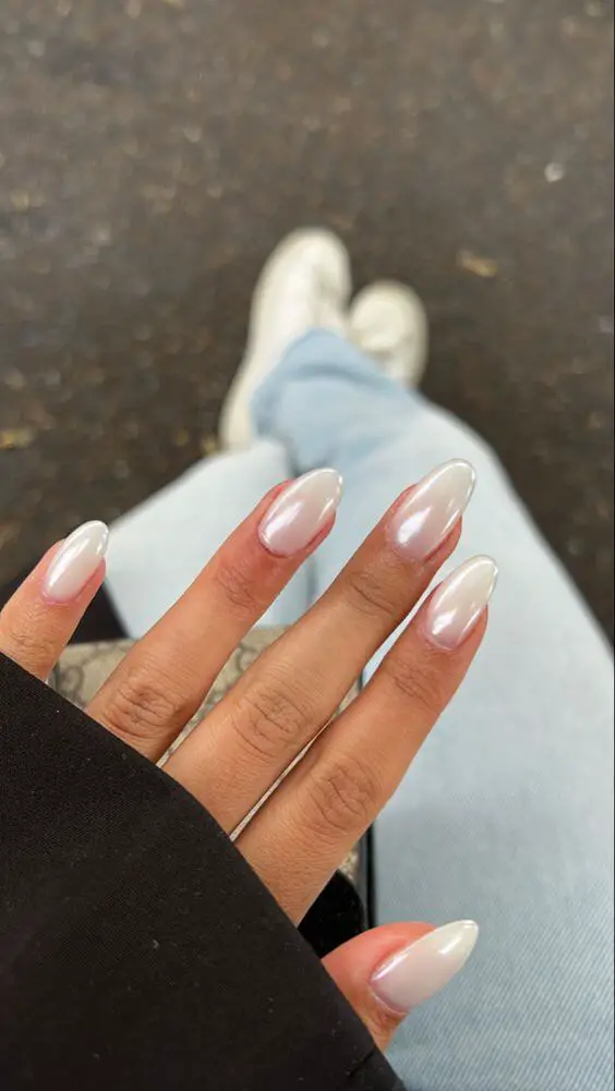 Clean white nails to copy