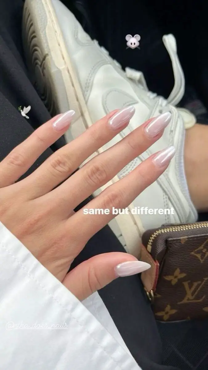 Clean white nails to copy